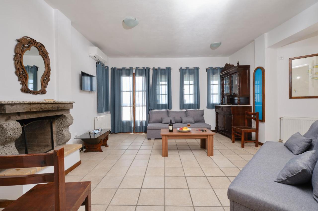 Private Villa Evgenia With Swimming Pool Perissa  Dış mekan fotoğraf