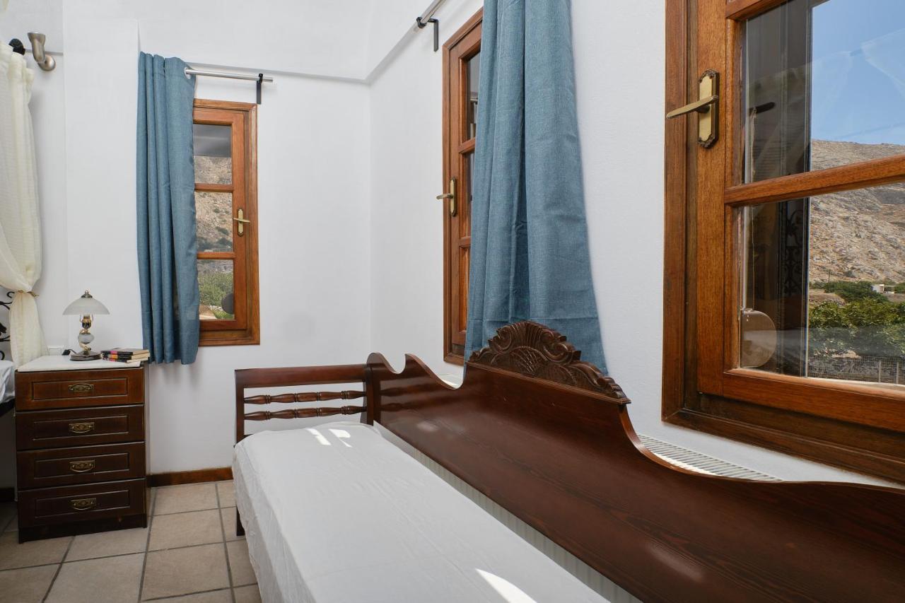 Private Villa Evgenia With Swimming Pool Perissa  Dış mekan fotoğraf