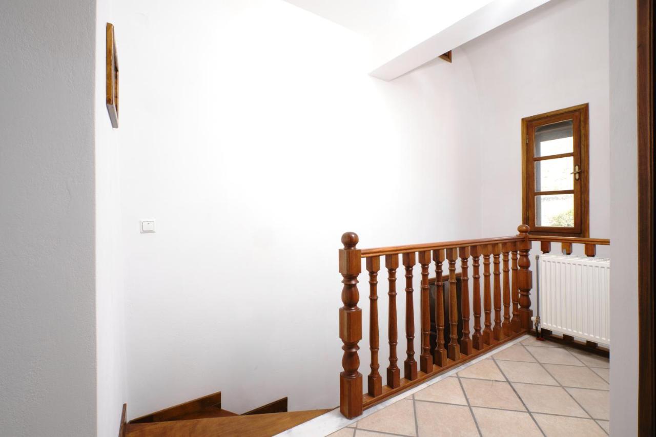Private Villa Evgenia With Swimming Pool Perissa  Dış mekan fotoğraf