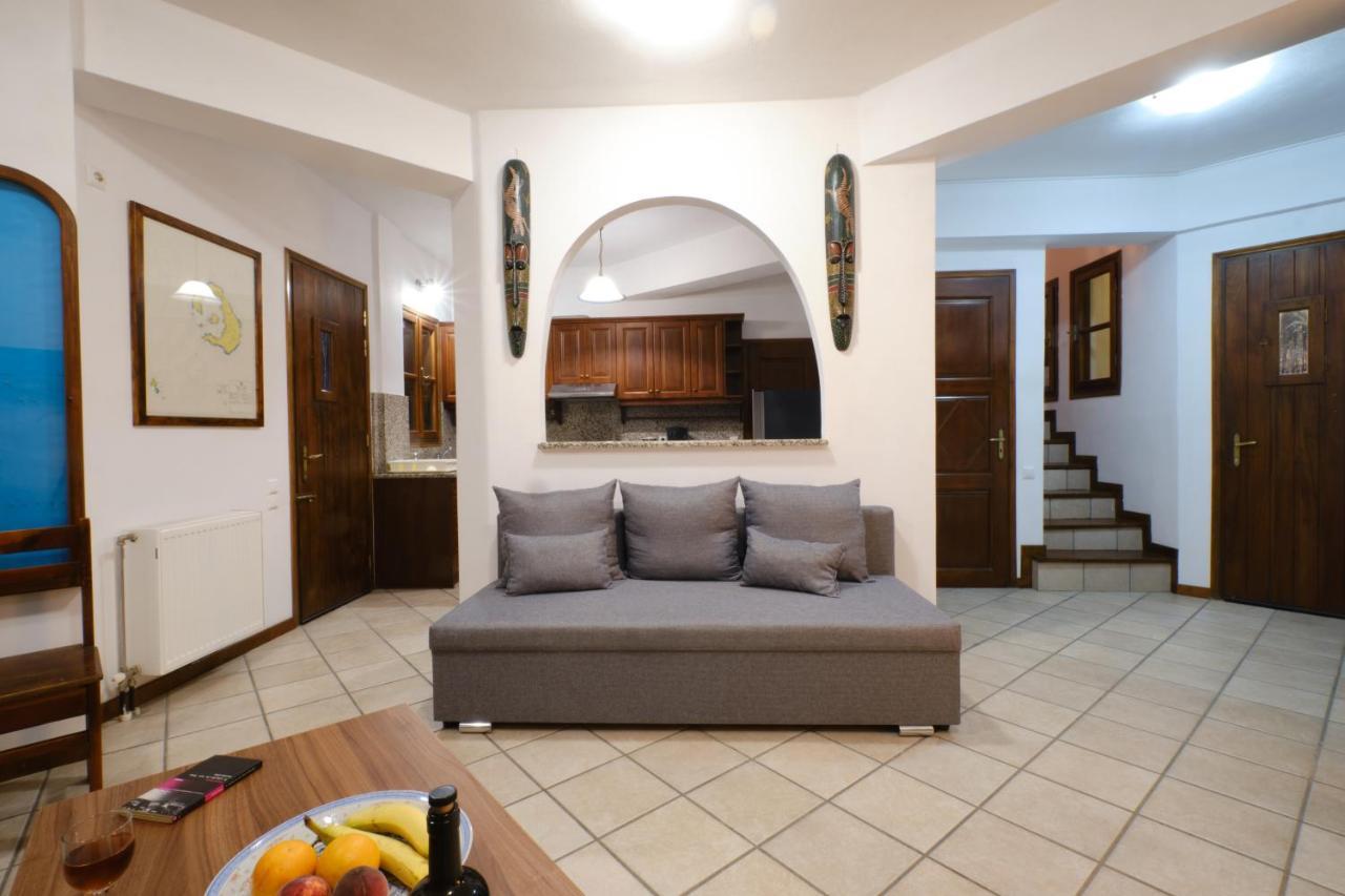 Private Villa Evgenia With Swimming Pool Perissa  Dış mekan fotoğraf
