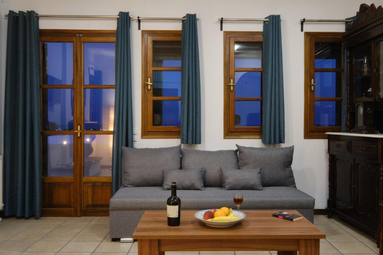 Private Villa Evgenia With Swimming Pool Perissa  Dış mekan fotoğraf